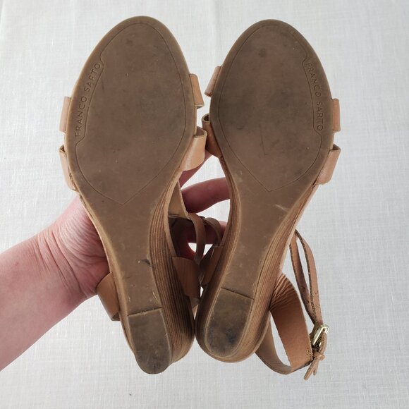 Franco Sarto Dare Nude Leather T-Strap Open Toe Wedge Sandals Womens Size 10 - Picture 9 of 10